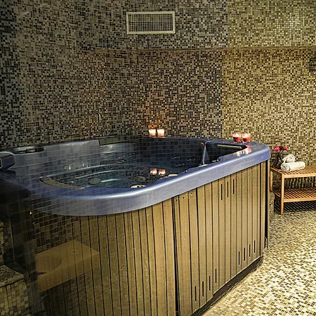 Turan & Hotel
